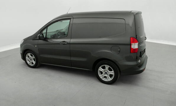 Vue 9 - Ford Transit Courier