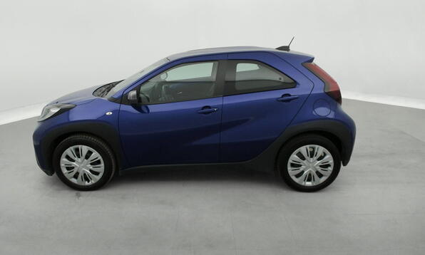 Vue 10 - Toyota Aygo X