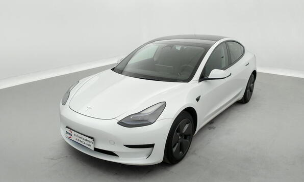 Vue 12 - Tesla Model 3