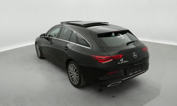 Vue 8 - Mercedes-Benz CLA 180