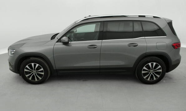 Vue 10 - Mercedes-Benz GLB 180