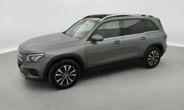 Vue 11 - Mercedes-Benz GLB 180