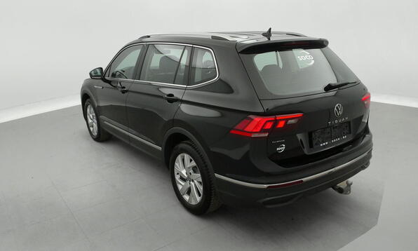Vue 8 - Volkswagen Tiguan Allspace