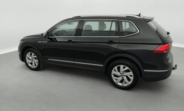 Vue 9 - Volkswagen Tiguan Allspace