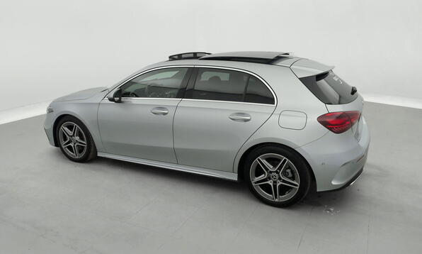 Vue 9 - Mercedes-Benz A 180