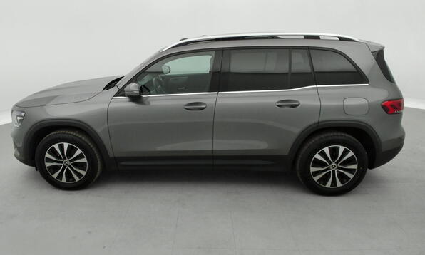 Vue 10 - Mercedes-Benz GLB 180