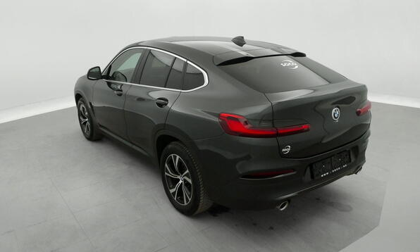 Vue 8 - BMW X4