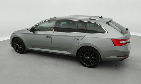 Vue 9 - Skoda Superb