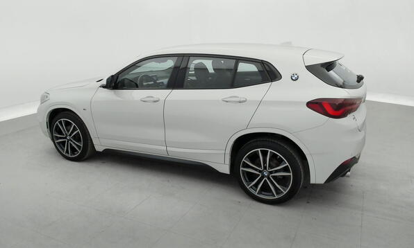 Vue 9 - BMW X2