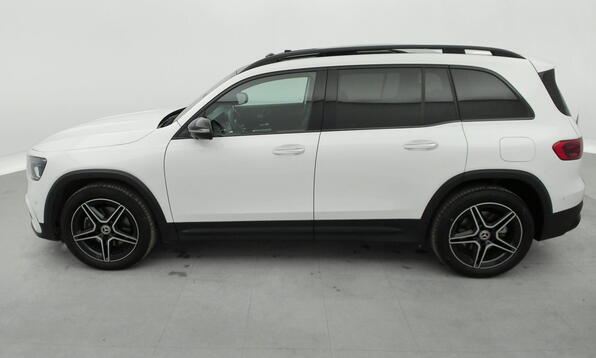 Vue 10 - Mercedes-Benz GLB 180