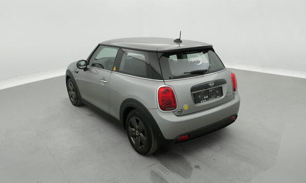 Vue 8 - MINI Cooper SE