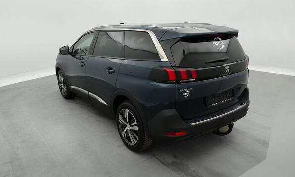 Vue 8 - Peugeot 5008