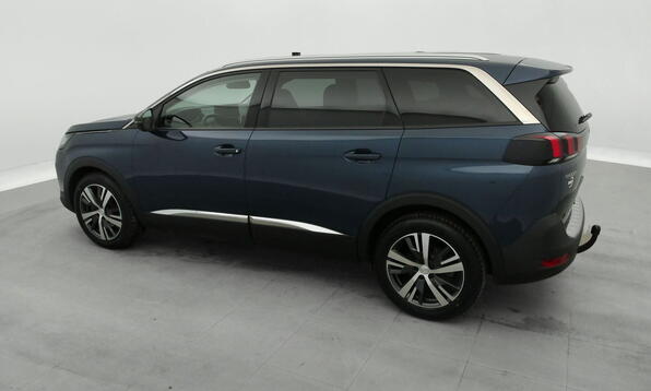 Vue 9 - Peugeot 5008