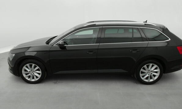 Vue 10 - Skoda Superb