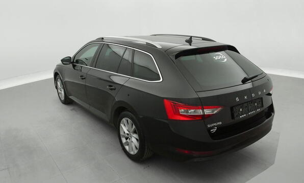 Vue 8 - Skoda Superb