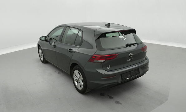 Vue 8 - Volkswagen Golf
