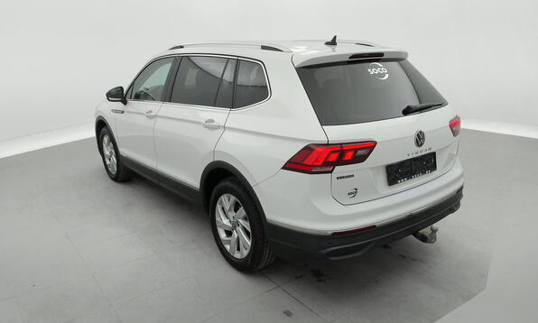 Vue 8 - Volkswagen Tiguan Allspace