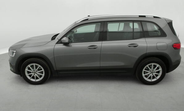 Vue 10 - Mercedes-Benz GLB 180