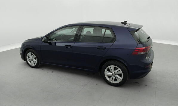 Vue 9 - Volkswagen Golf