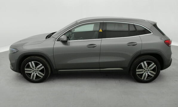 Vue 10 - Mercedes-Benz EQA 300