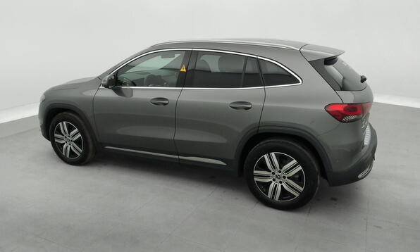 Vue 9 - Mercedes-Benz EQA 300