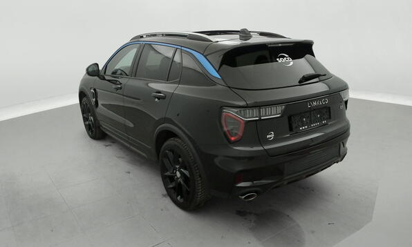 Vue 8 - Lynk & Co 01