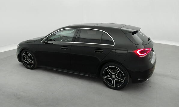 Vue 9 - Mercedes-Benz A 180