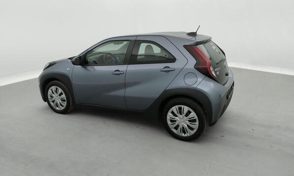 Vue 9 - Toyota Aygo X